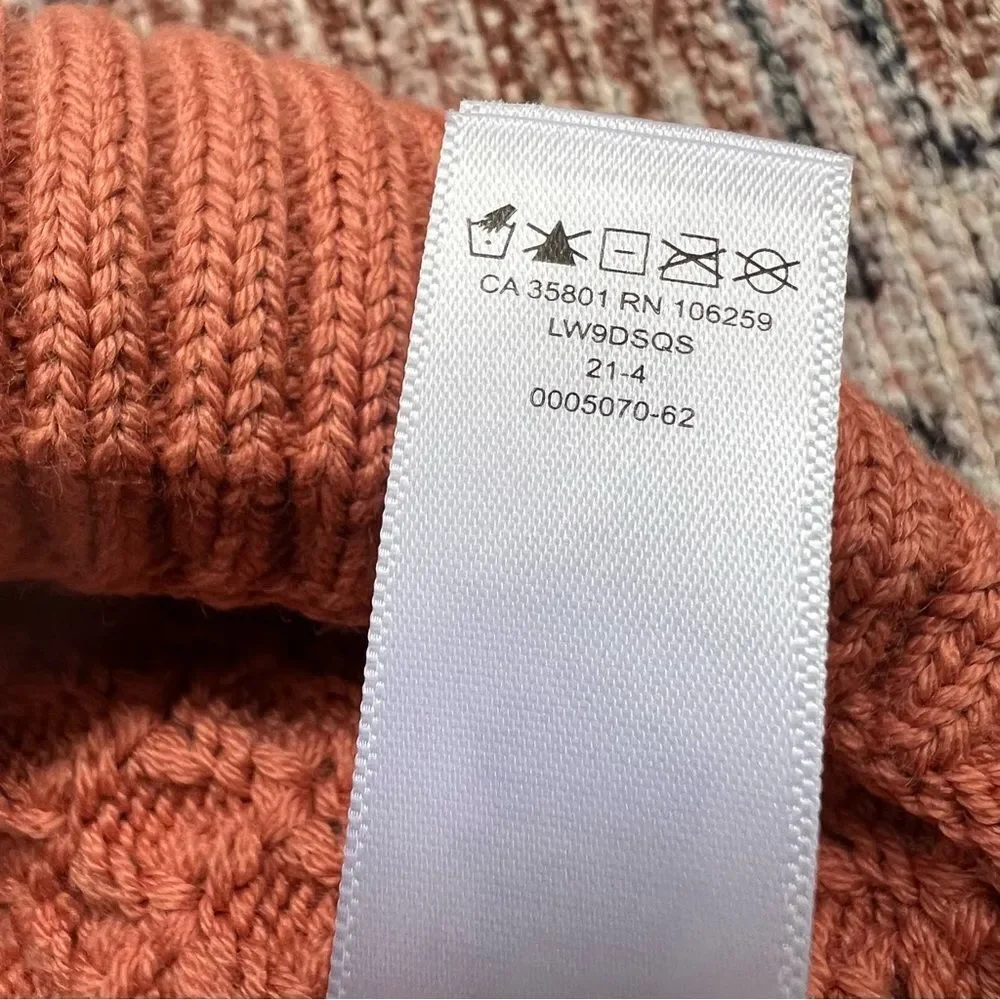Lululemon Athletica Bubble Knit Pom Beanie Peach Rust Pom-Pom Hat Merino Wool